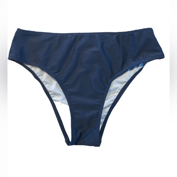 Keyhole Bikini Set - Picture 6 of 8